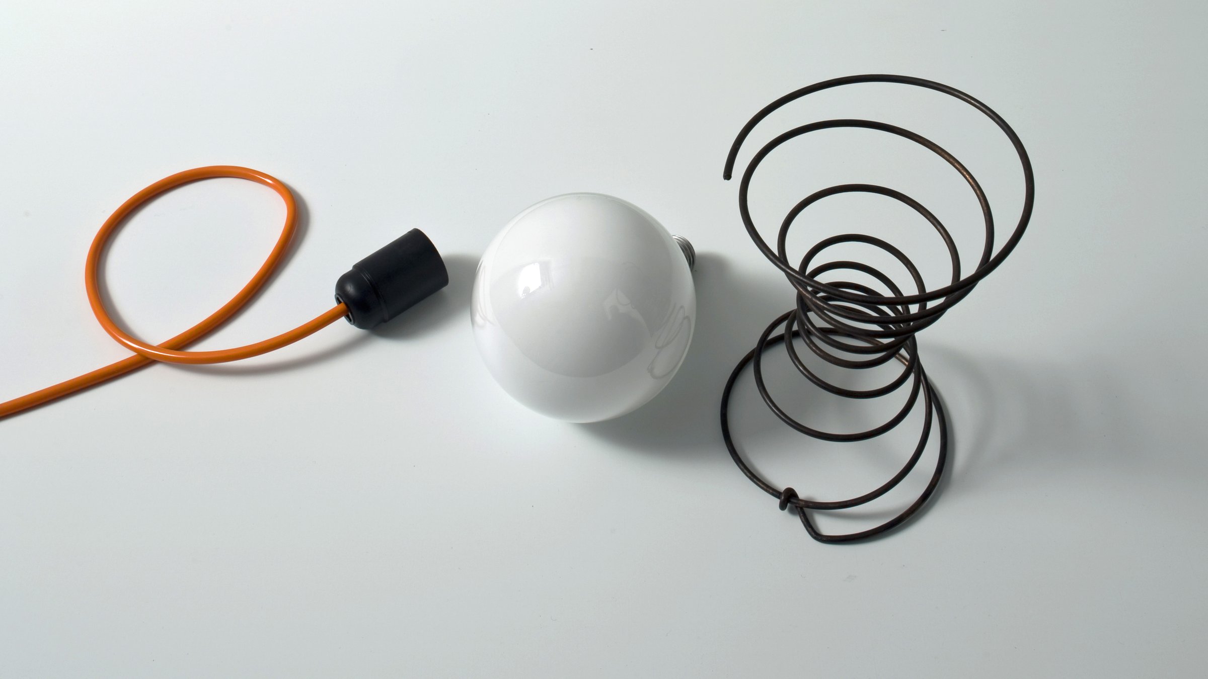 Dettaglio della molla e della lampadina di Mollight
