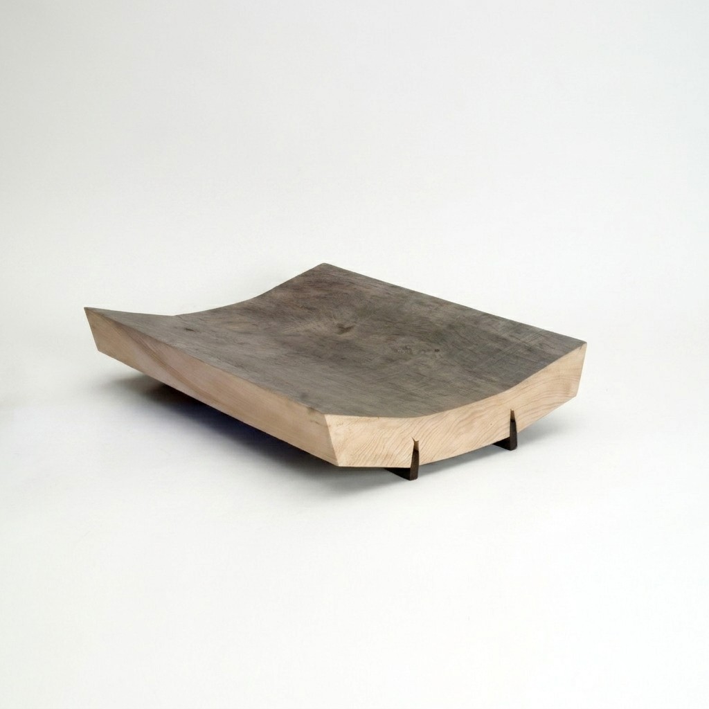 Split 02, contenitore in legno massello curvato a mano, design Alessandro Marelli